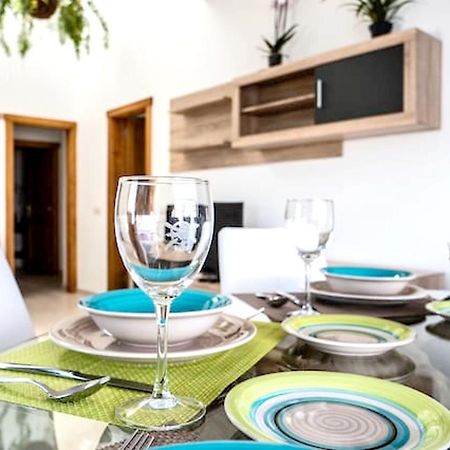 Comfortable House In Tias With Free Parking Экстерьер фото