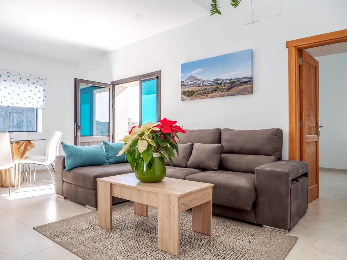 Comfortable House In Tias With Free Parking Экстерьер фото